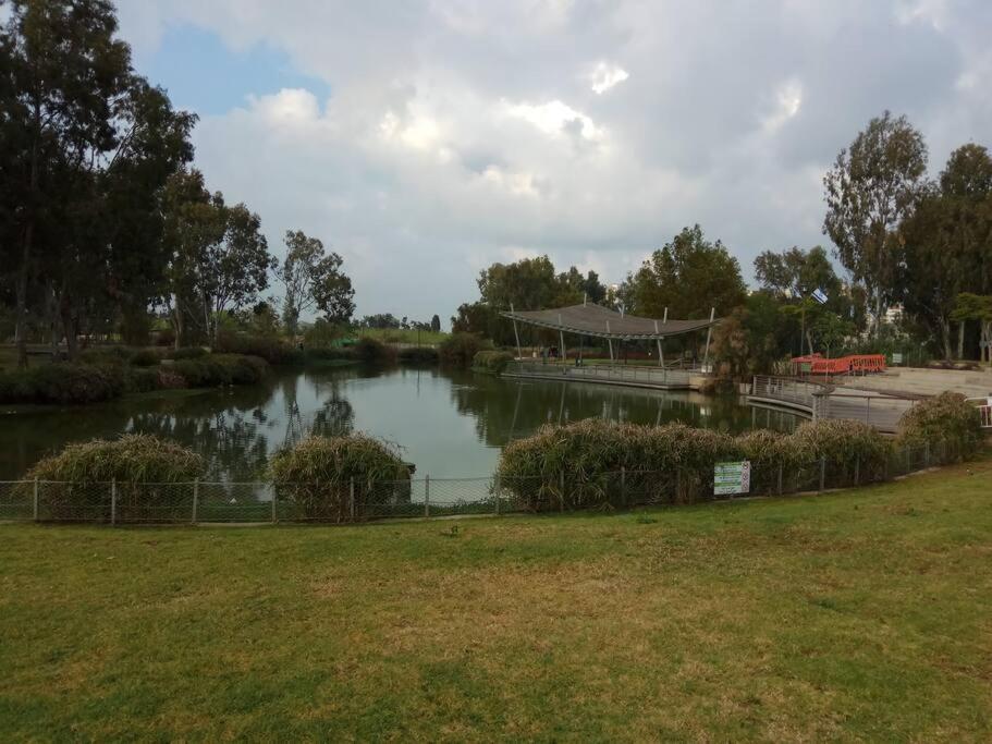 Studio In Herzliya, Near Idc & Park Exterior foto